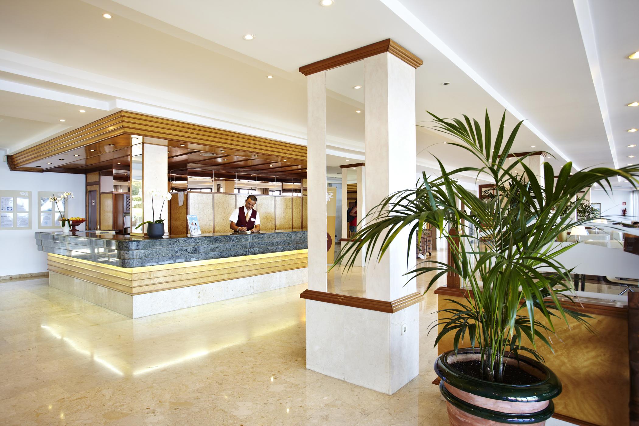 Grupotel Aguait Resort & Spa - Adults Only Кала Ратхада Екстериор снимка