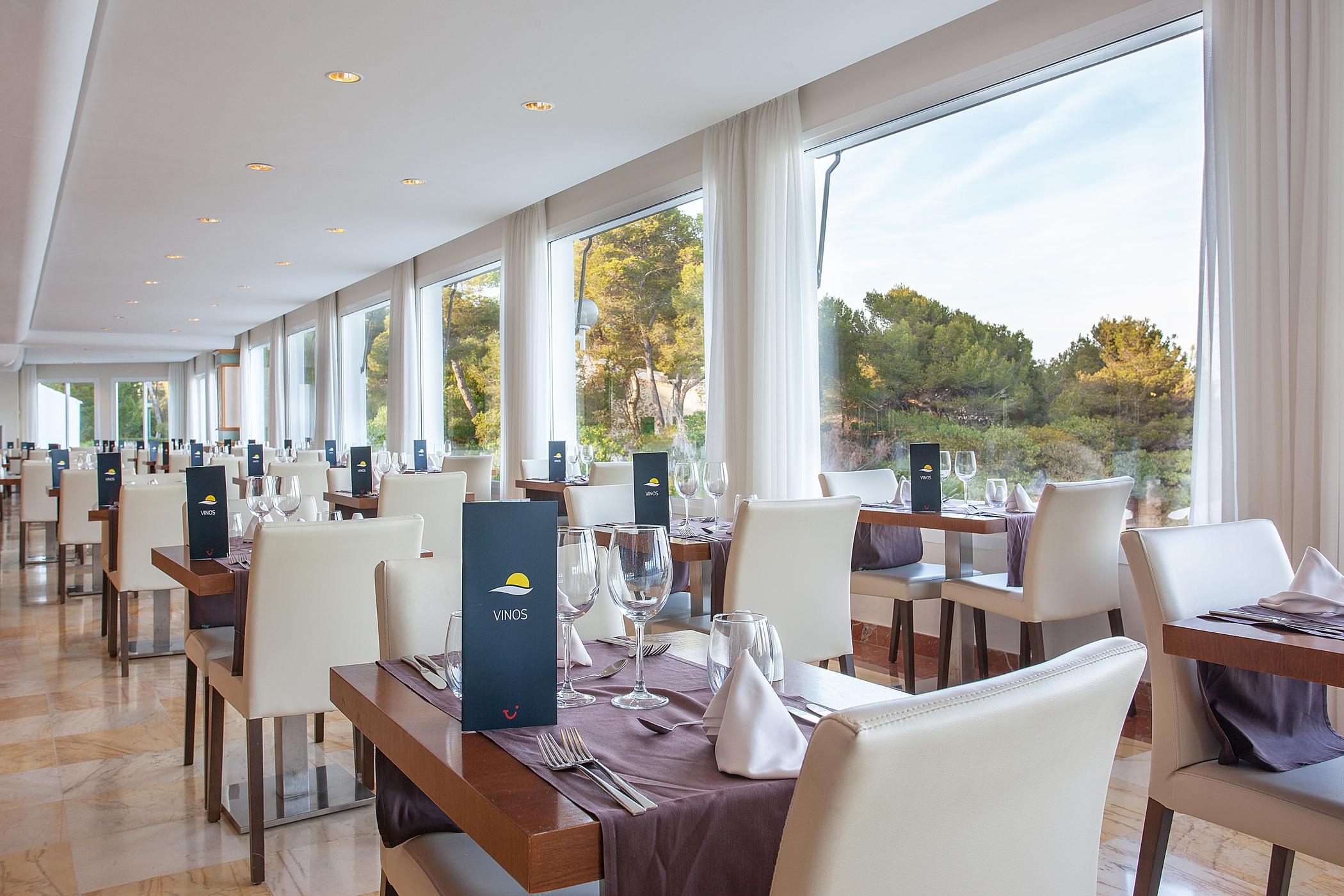 Grupotel Aguait Resort & Spa - Adults Only Кала Ратхада Екстериор снимка