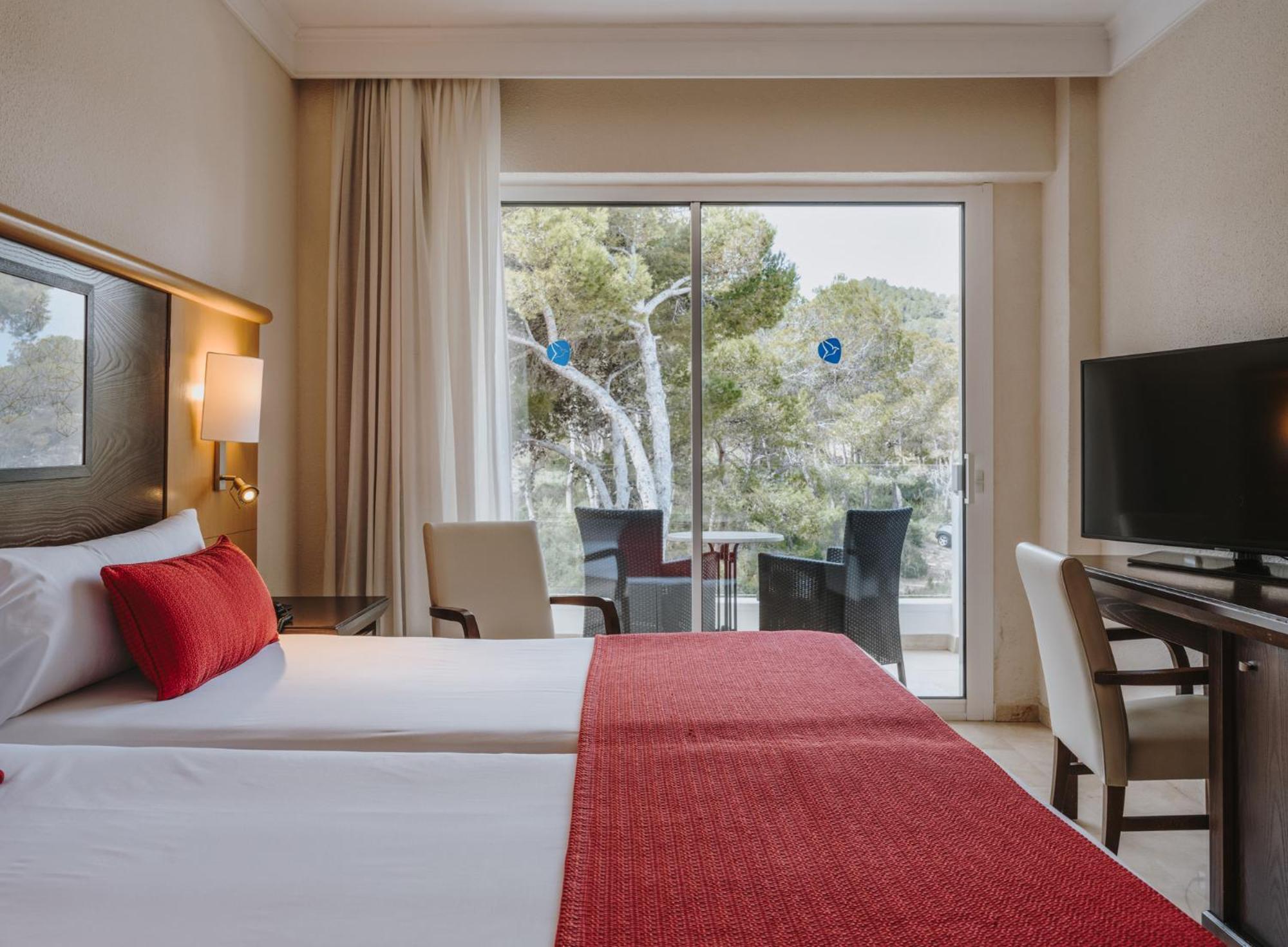Grupotel Aguait Resort & Spa - Adults Only Кала Ратхада Екстериор снимка