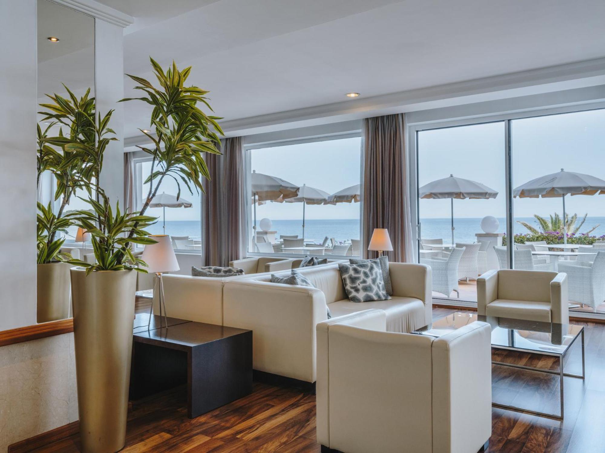 Grupotel Aguait Resort & Spa - Adults Only Кала Ратхада Екстериор снимка